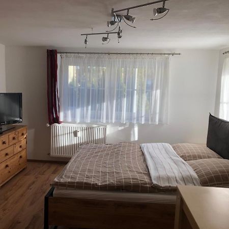 Guest Appartements Mit 2 Getrennten Schlafzimmern Fuer 4 Personen 24H Check In Aalen Esterno foto