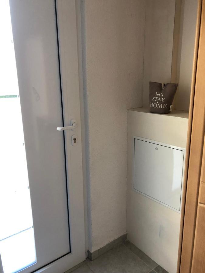Guest Appartements Mit 2 Getrennten Schlafzimmern Fuer 4 Personen 24H Check In Aalen Esterno foto
