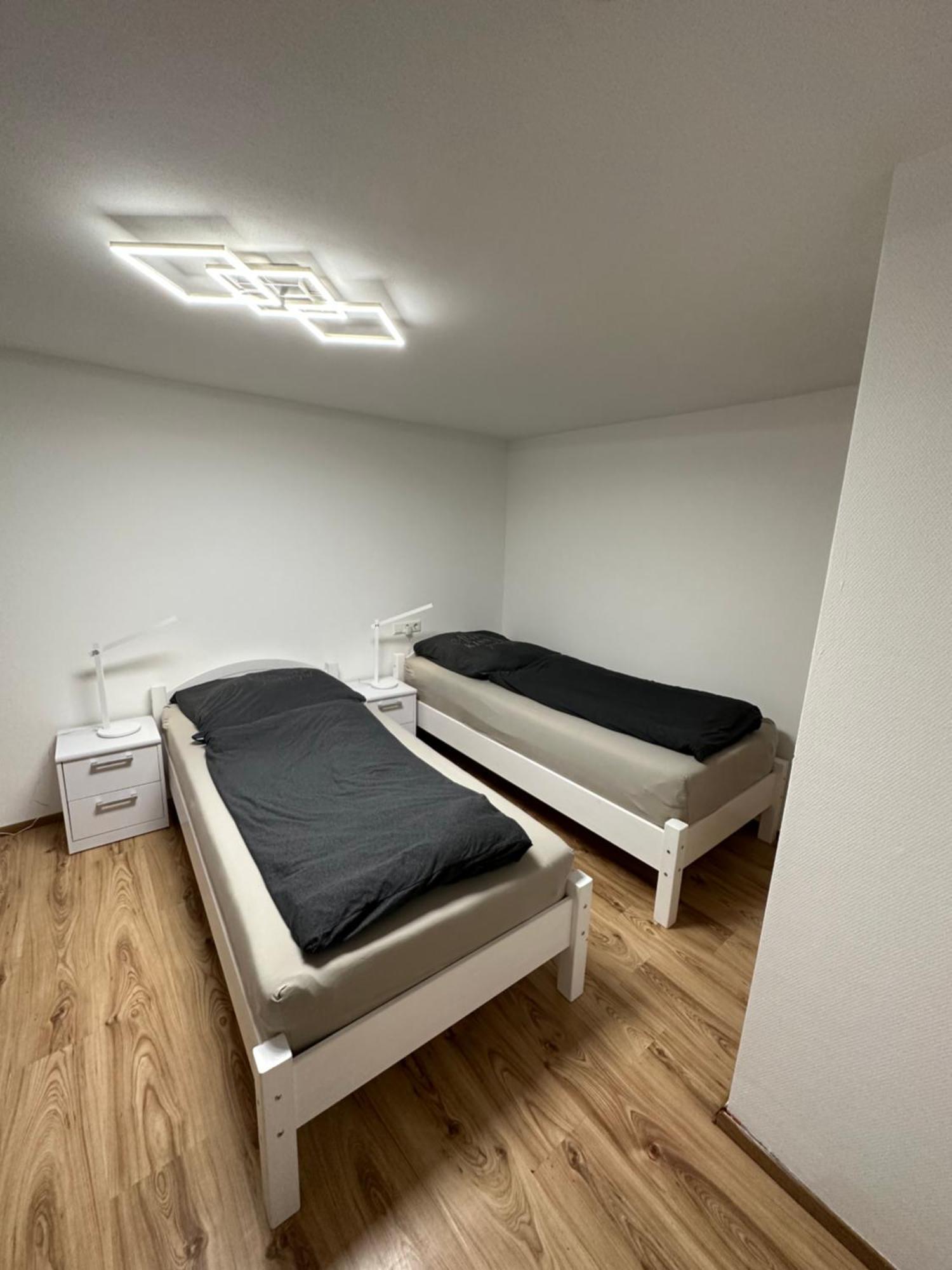 Guest Appartements Mit 2 Getrennten Schlafzimmern Fuer 4 Personen 24H Check In Aalen Esterno foto