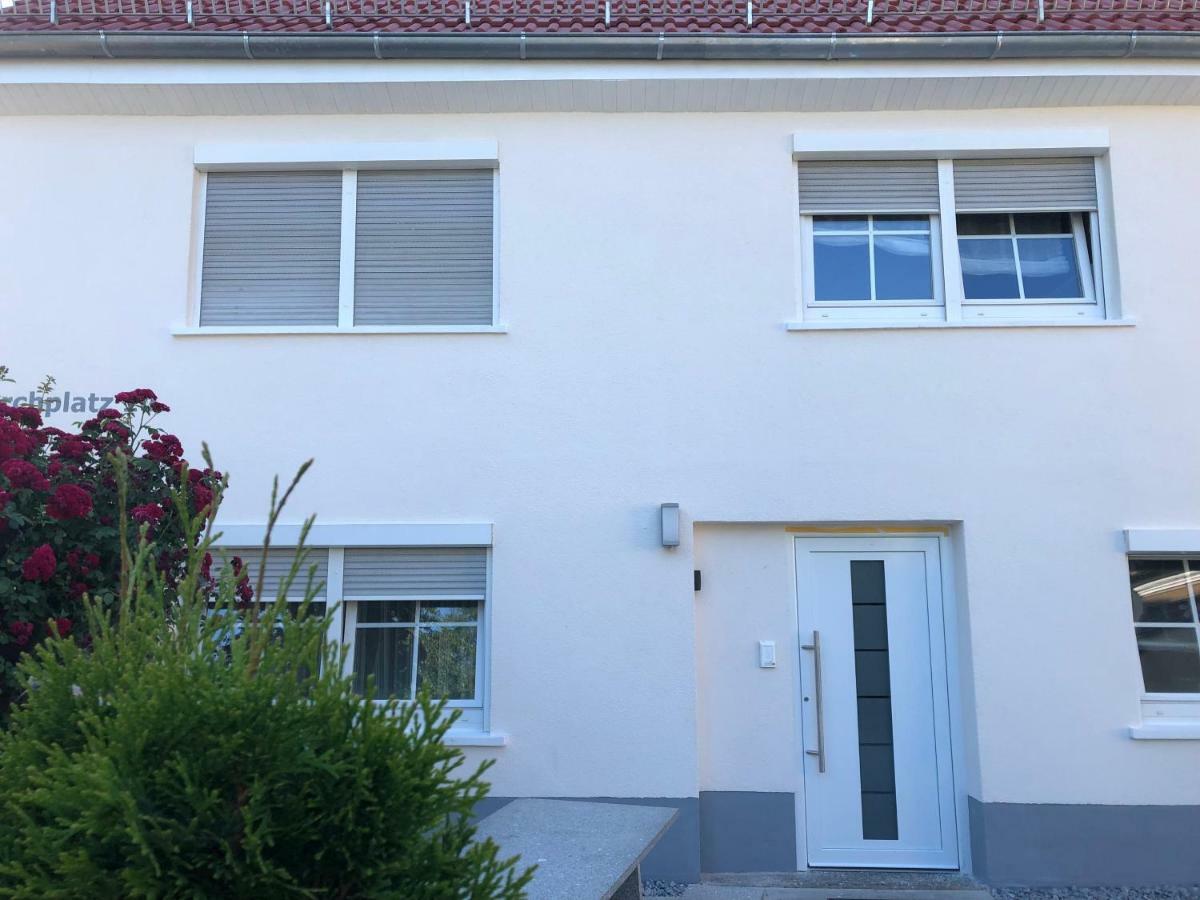 Guest Appartements Mit 2 Getrennten Schlafzimmern Fuer 4 Personen 24H Check In Aalen Esterno foto